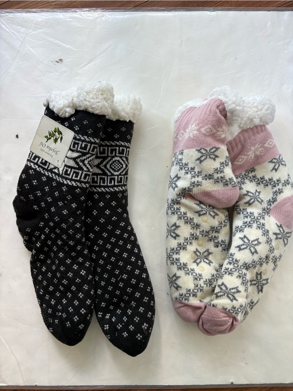 Set of 2 cozy socks
